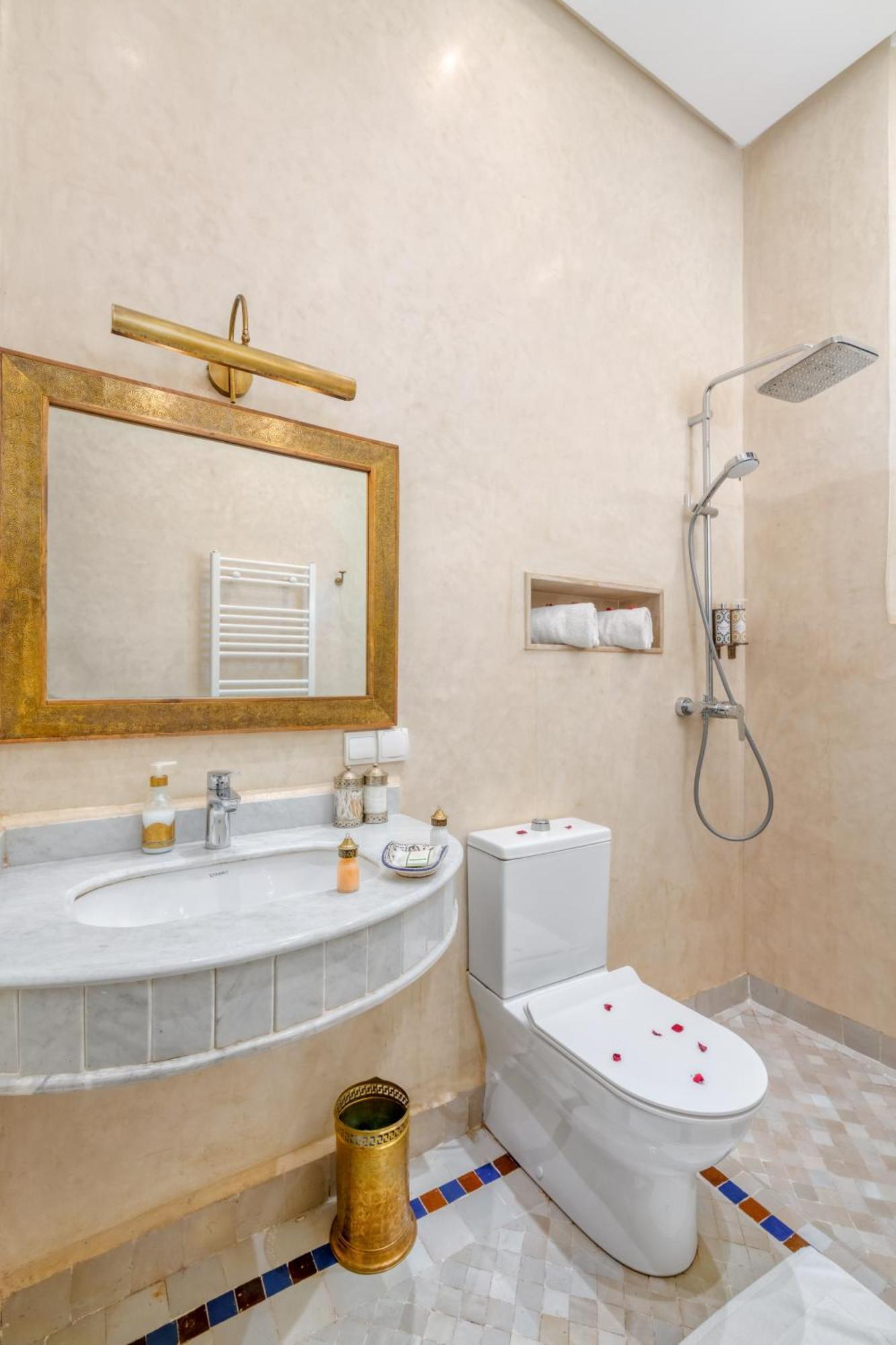 Riad Diamond Of Marrakech & 4*